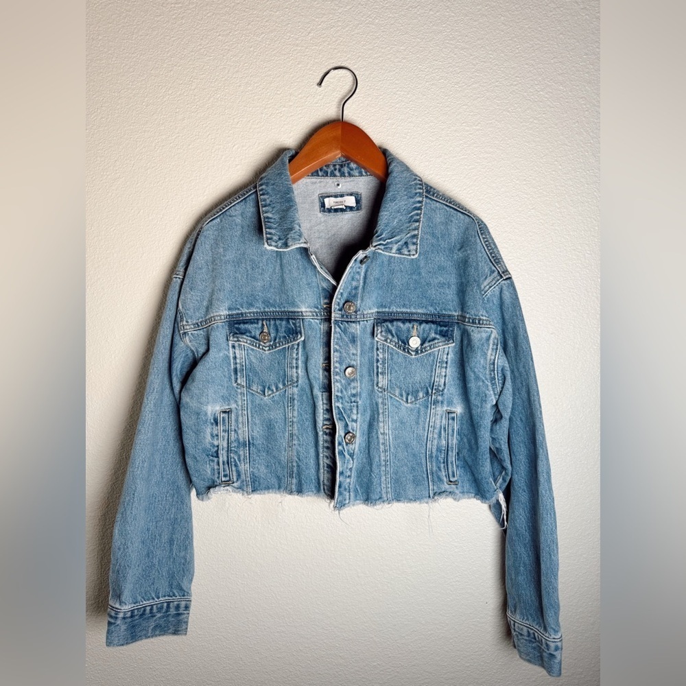 Forever 21 Blue Denim Silver Button Up Cropped Jean Jacket Women’s Size Medium